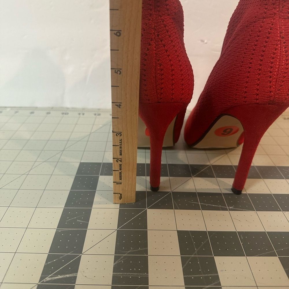 Catherine Malandrino red pump‎ heel ankle boots great for the holidays size 6 - Picture 3 of 9